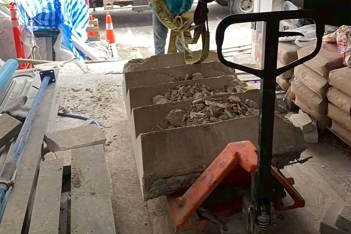 ตัดพื้นบันไดตึกแถว-04