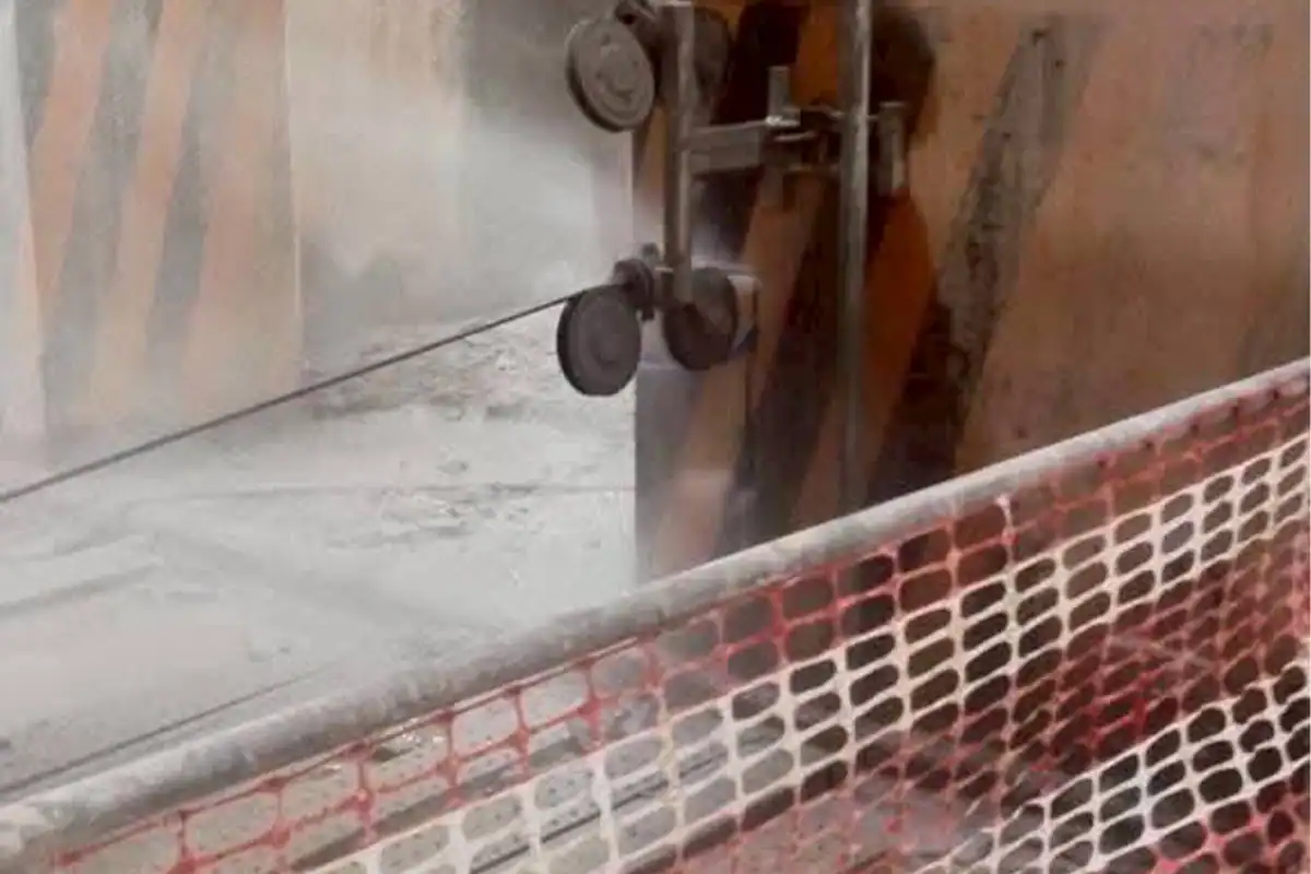 ตัดแท่นเครื่องจักรคอนกรีต-03