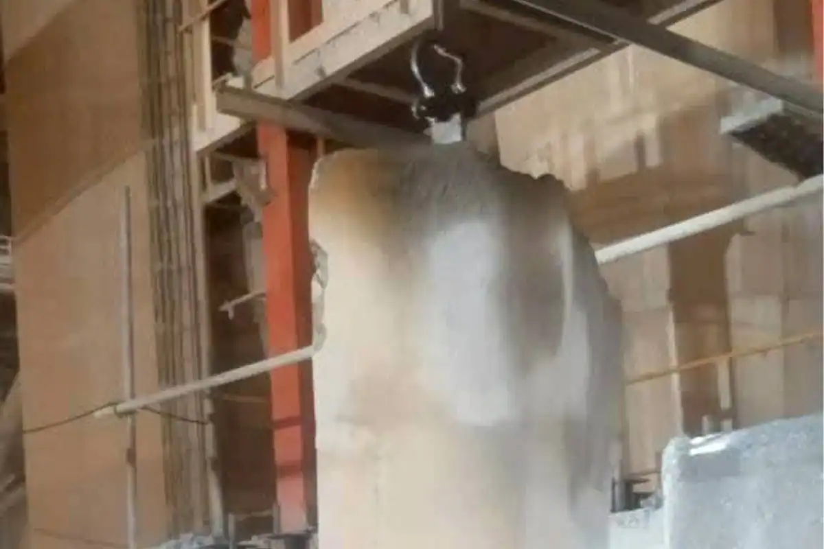 ตัดแท่นเครื่องจักรคอนกรีต-07