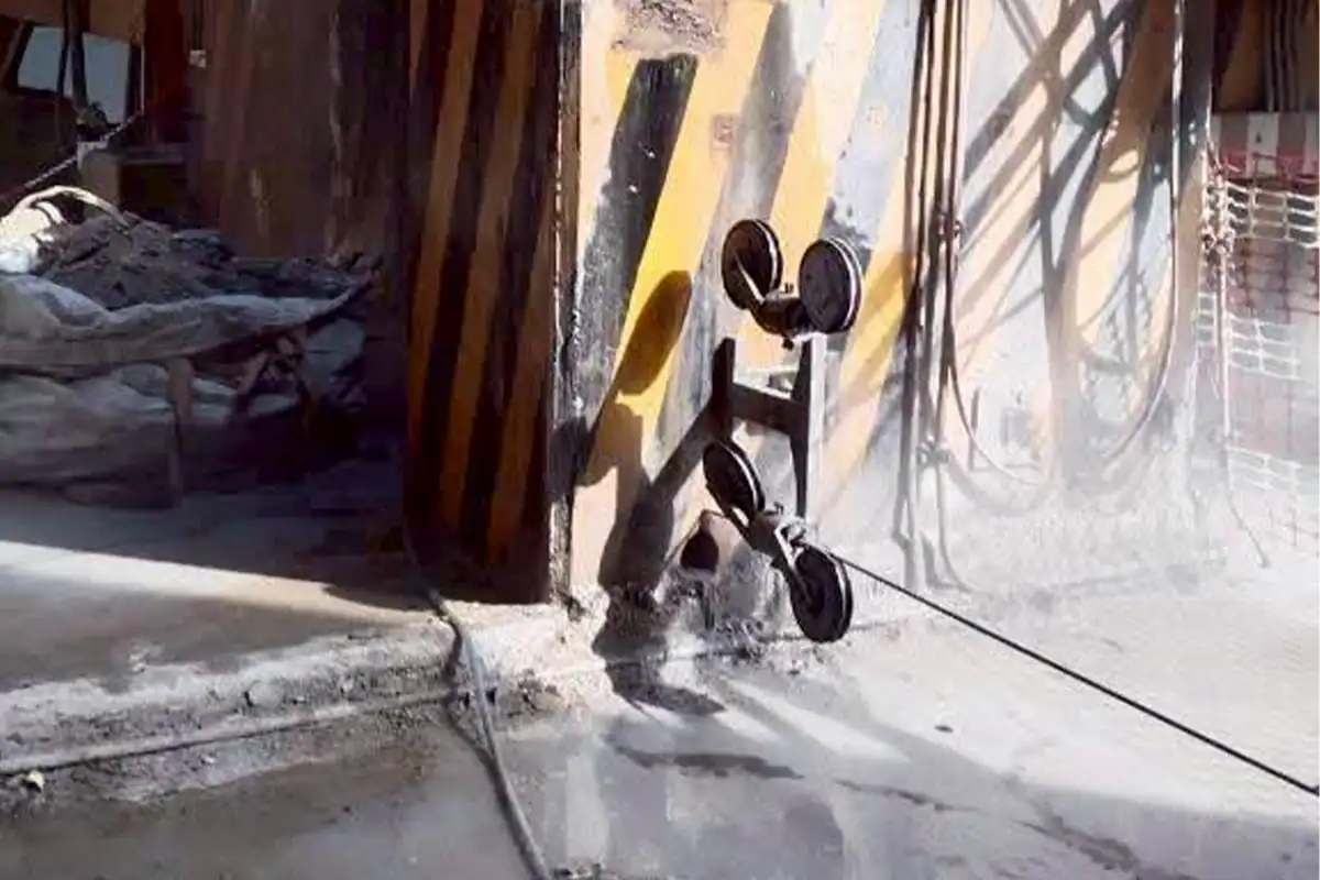 ตัดแท่นเครื่องจักรคอนกรีต-10